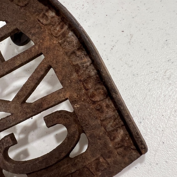 Antique Clamp Cast Iron Stand 1906 - Picture 3 of 7